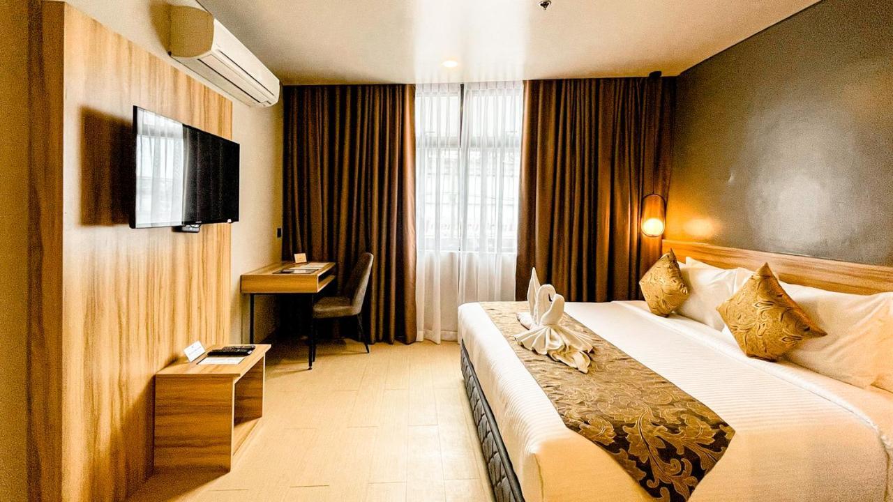 فندق ماديسون 101 + تاور كويزون سيتي المظهر الخارجي الصورة